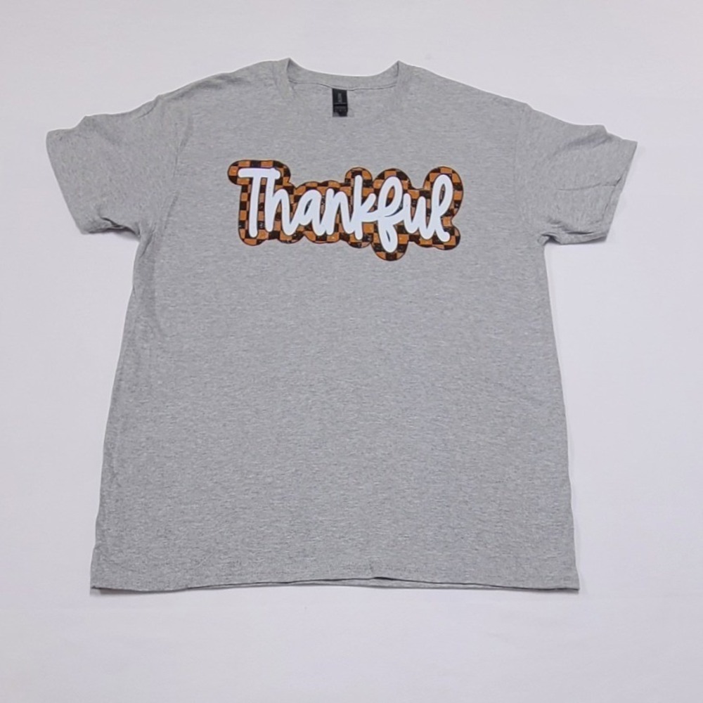 Thankful Graphic T-Shirt Women's Medium Grey Checkered Fall Seasonal Tee